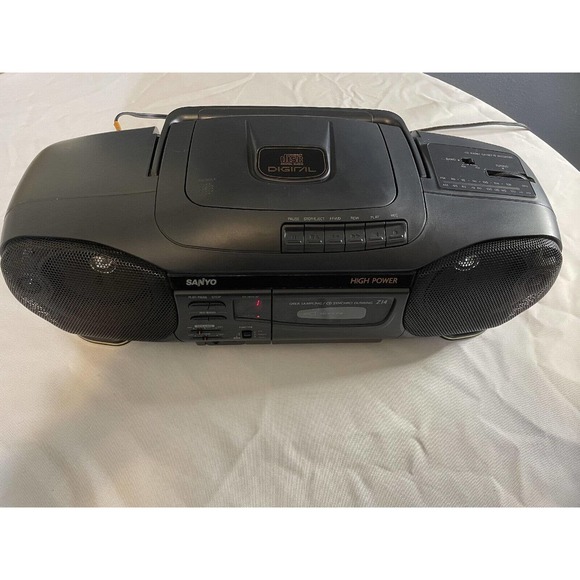 Sanyo MCD-Z14 (K) AM/FM Stereo CD Player Cassette Recorder Boombox WORKS - Picture 3 of 4